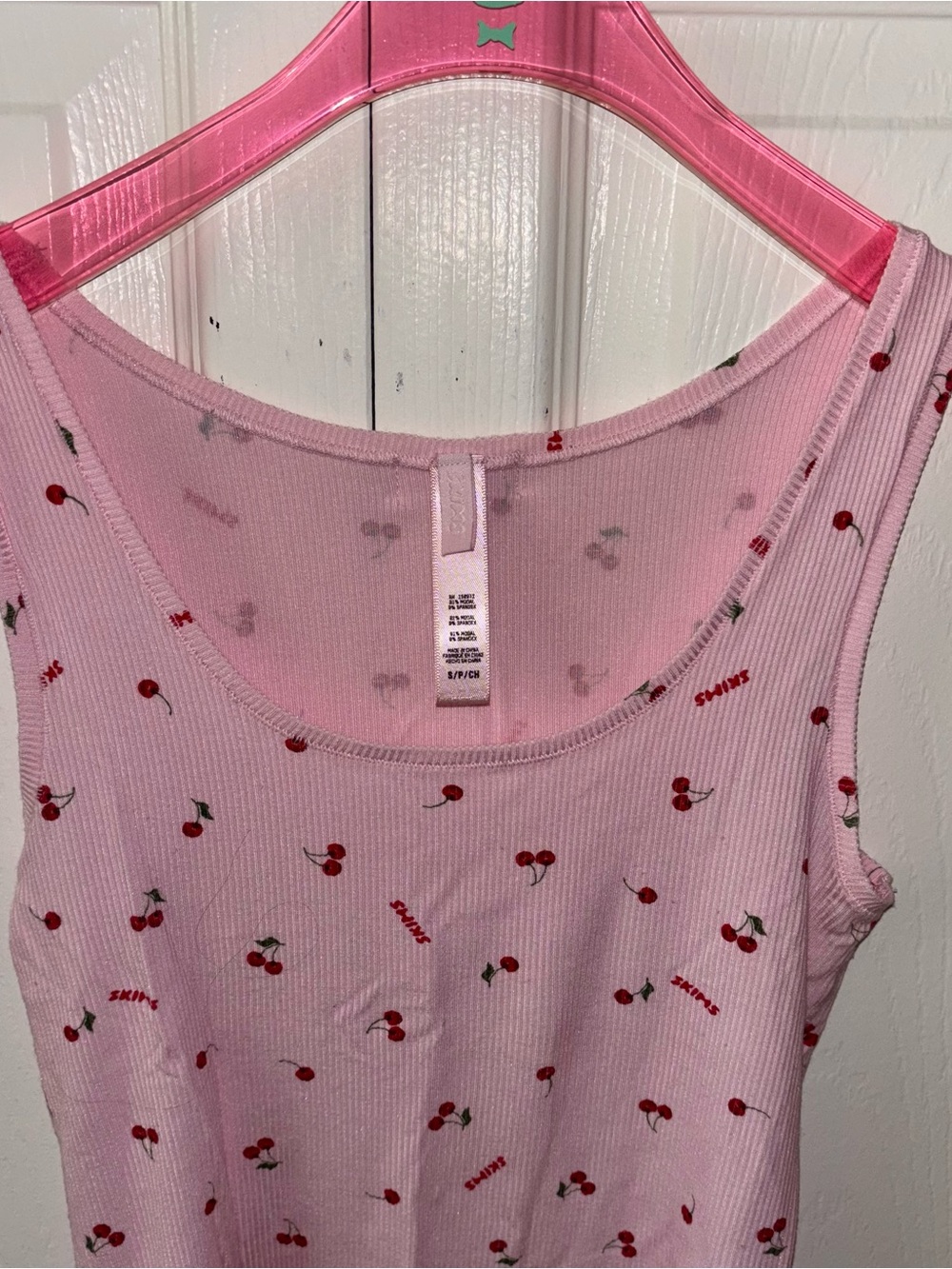 SKIMS
Pink Soft Lounge Tank Top - Picture 3 of 4